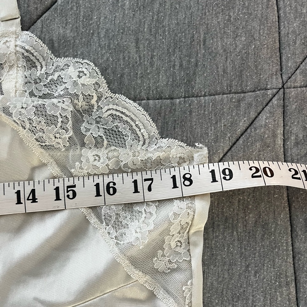 Komar Ivory Lace Trim Chemise full slip - Picture 5 of 6